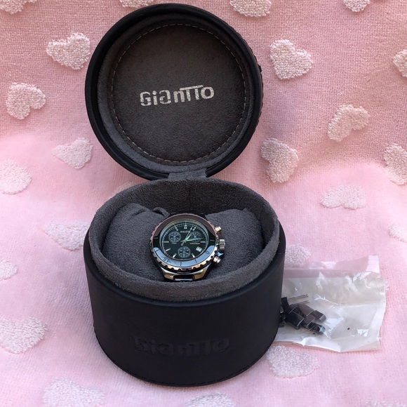 Giantto Watch